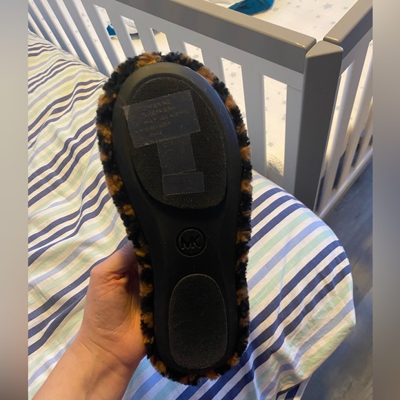 Michael Kors cheetah slippers - Picture 3 of 3